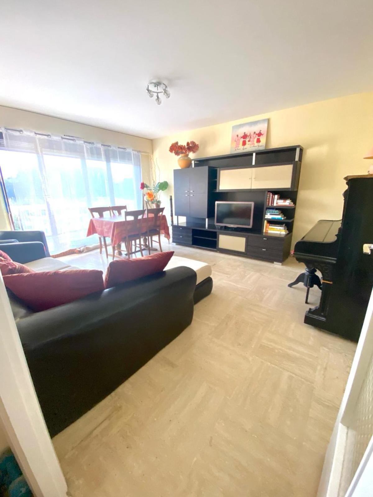 Appartement Proche Gare Сен-Жульен-ан-Женевуа Экстерьер фото